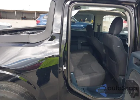 2025 Ford Maverick Xl z USA, uszkodzony, nr VIN 3FTTW8A38SRA28294